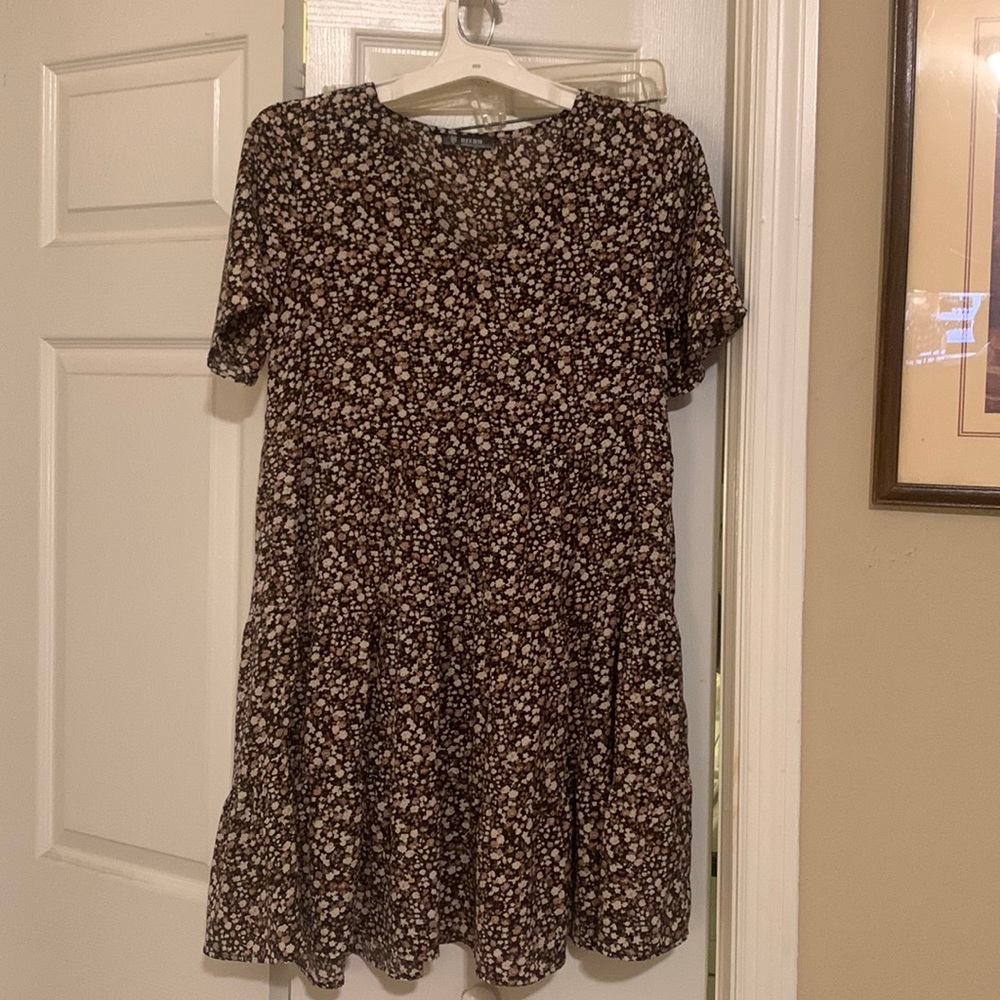 Short sleeve dress